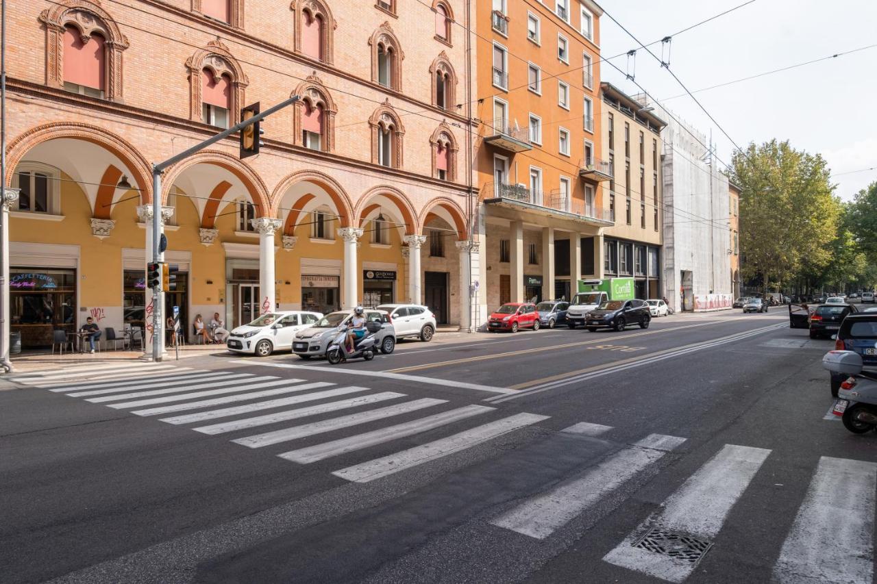 A Due Passi Dalla Pinacoteca Apartment Bologna Bagian luar foto