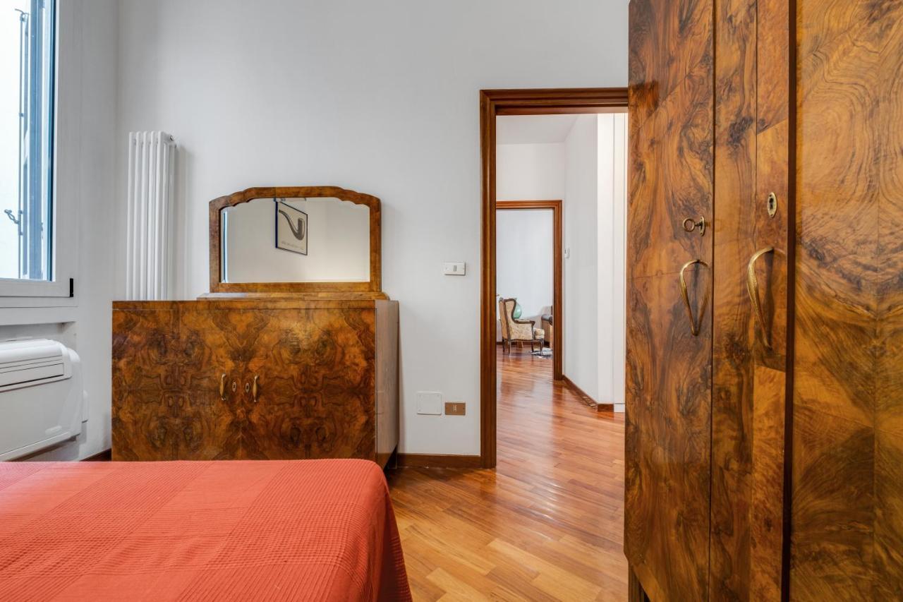 A Due Passi Dalla Pinacoteca Apartment Bologna Bagian luar foto